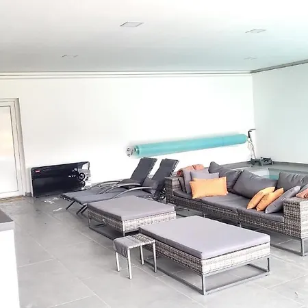 Apartman S Bazenem A Saunou Kadaň Exteriér fotografie